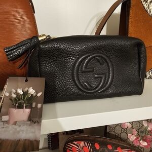 Gucci Black Pebbled Leather Logo Cosmetic Case
